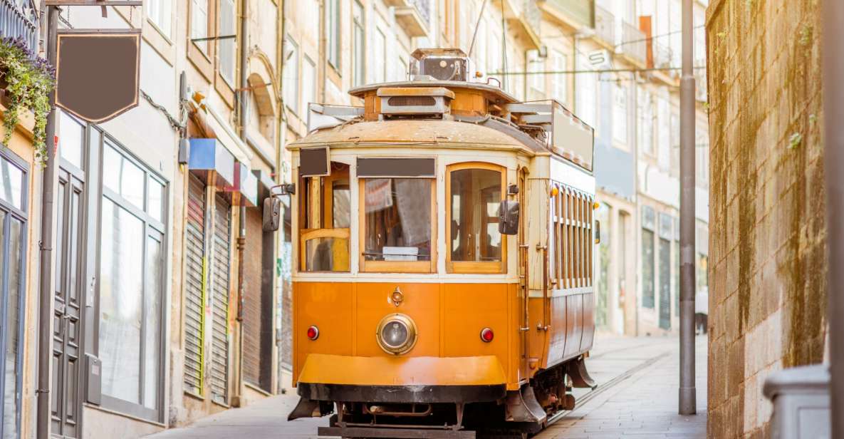 Porto: City Exploration Smartphone Game - Booking and Flexibility