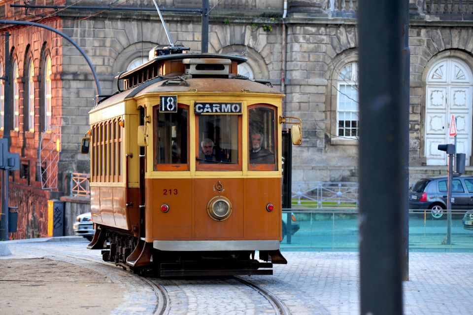Porto: City Highlights Walking Tour With Tram Tickets - Meeting Point Details