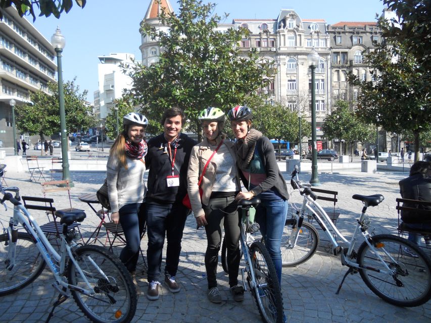 Porto Downtown and Sightseeing Bike Tour - Duration and Languages