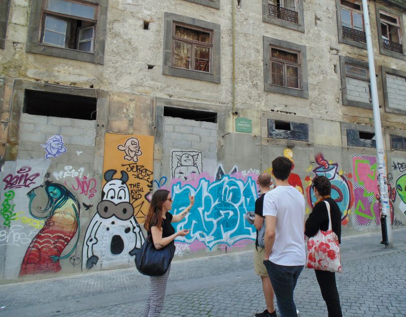 Porto: Half-Day Street Art Tour - Tour Guide and Group Size