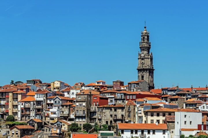 Porto: Highlights Self-Guided Scavenger Hunt and City Tour - Tour Highlights