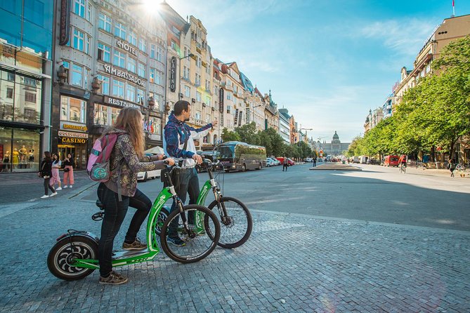 Prague E-Bike City Sightseeing Tours - Group Size Variability