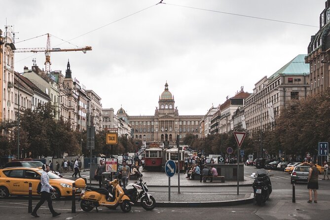 Prague: Old Town and Jewish Quarter Small-Group Tour - Group Size and Pricing