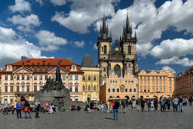 Prague Scavenger Hunt: Towers, Writers & Rivers - Challenges and Trivia