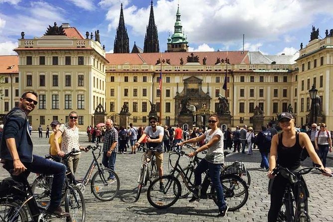 Prague: Stunning Viewpoints, Castle, City & Park E-Bike Tour - Detailed Itinerary