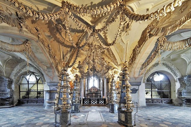 Prague to UNESCO Kutna Hora and Ossuary Guided Tour With Transfer - Booking and Cancellation