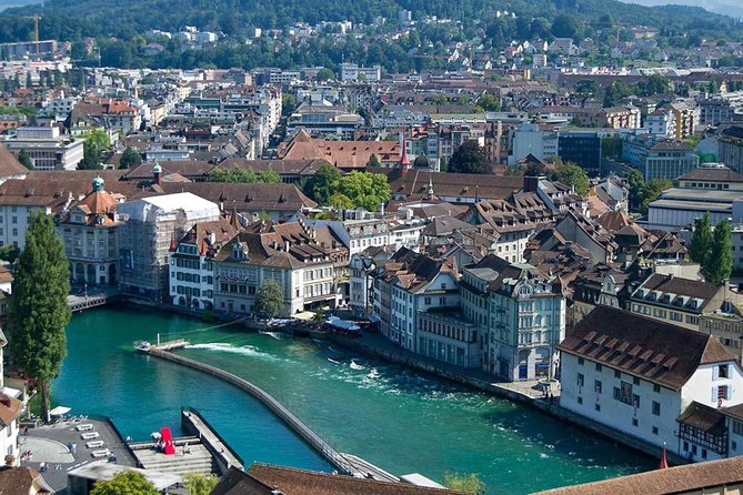 Premium Transfer From Zürich Airport to Luzern or From Luzern to Zurich Airport - Logistics