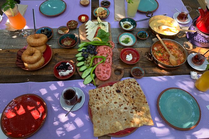 Private and Guided VEGETARIAN / VEGAN Tour of Istanbul - Foodie Hotspots