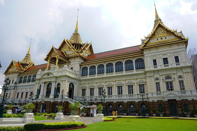 Private Bangkok City Tour One Day With The Grand Palace - Lunch at Local Restaurant