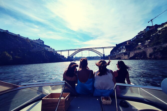 Private Boat Tour Along Ribeira Do Porto (1h30m) - Booking Information