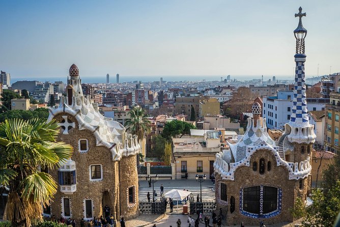 Private Contrast Barcelona Tour (4 Hours) - From Barcelona - Pricing and Refund Policy