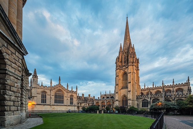 Private Day Tour to Oxford and The Cotswolds - Travel Logistics