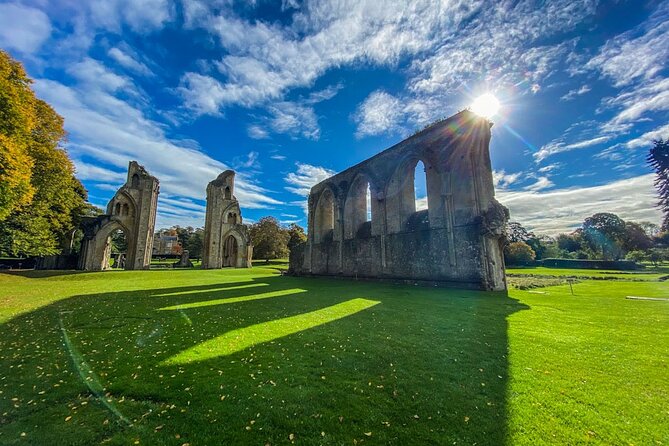 Private Day Tour to Stonehenge and Glastonbury - Visual Experience