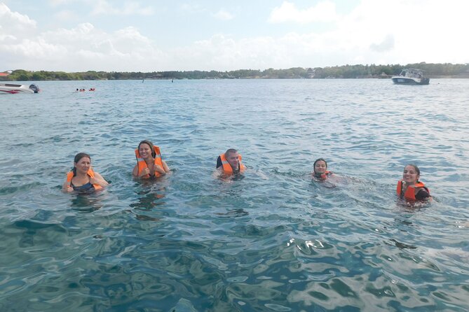 Private Full Day Family Tour To The Rosario Islands - Family-Friendly Activities