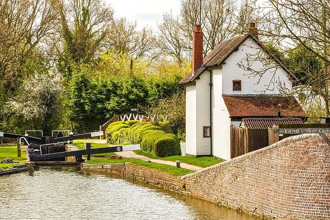 Private Full-Day Tour to Stratford-upon-Avon & the Cotswolds  - London - Customer Reviews