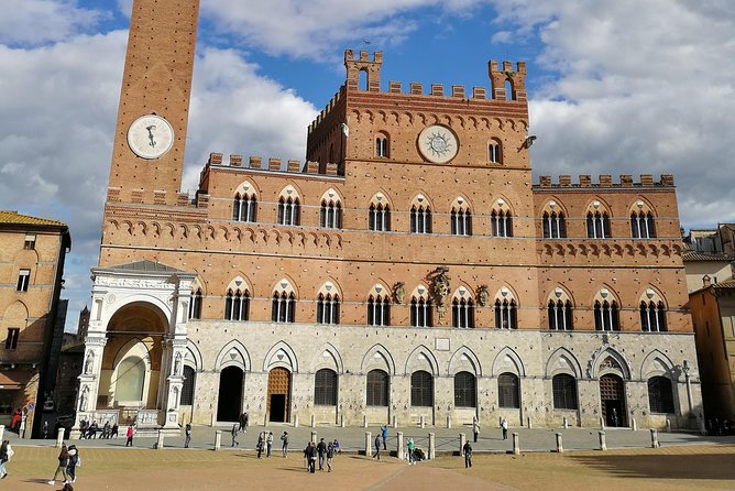 Private Guided Tour of Siena With a Licensed Local Tour Guide - Meeting Point and Logistics