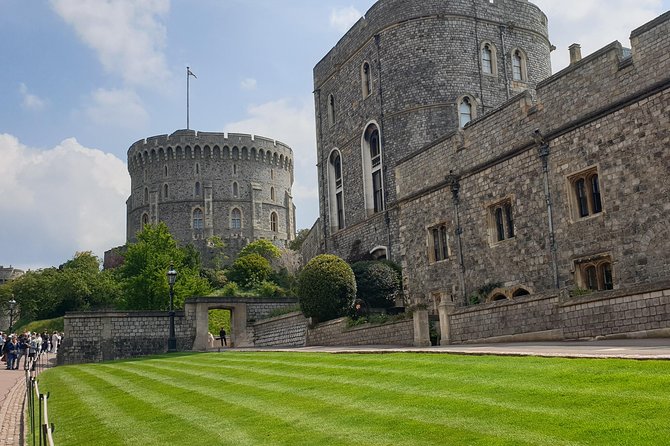 Private Guided Tour Windsor Castle Stonehenge - Tour Highlights and Itinerary