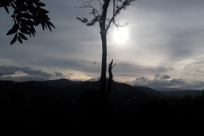 Private Hiking Adventure to the Little Adam's Peak And Nine Arches Bridge. - What to Bring