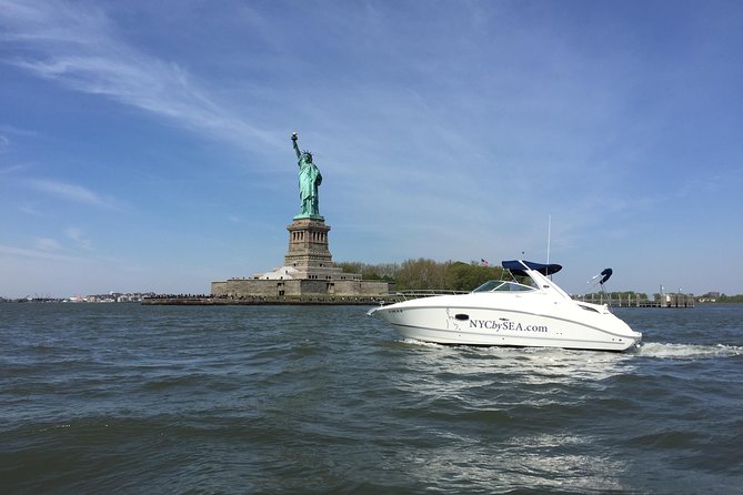 Private Luxury Daytime Boat Tour in New York City - 2 Hour - Inclusions and Meeting Information