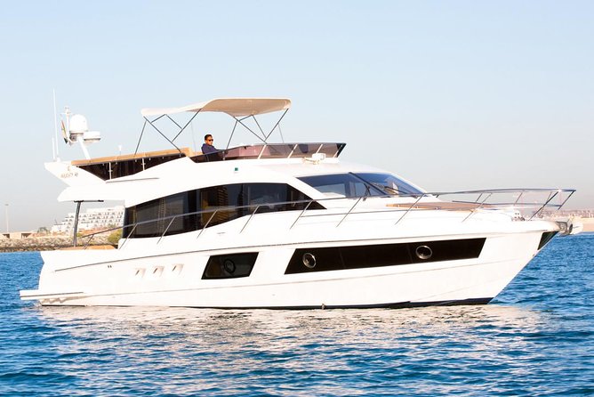 Private Luxury Yacht Cruise Around Atlantis and Dubai Marina - Logistical Details