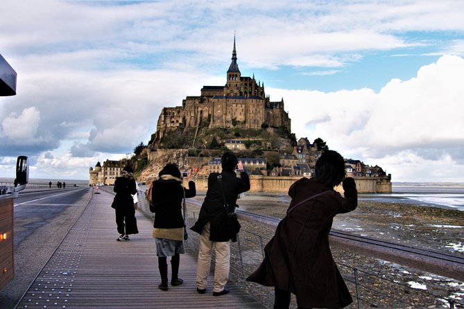 Private Mont Saint-Michel Family Walking Tour - Tour Highlights
