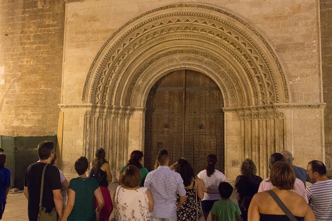 Private Night Tour Myths and Legends to the Moon of Valencia - Moonlit Valencia Stories