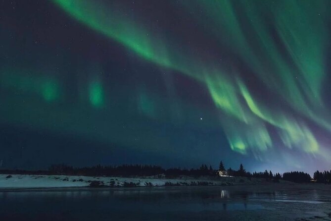 Private Northern Lights Tour With Hot Chocolate in Iceland - Admission and Type of Tour
