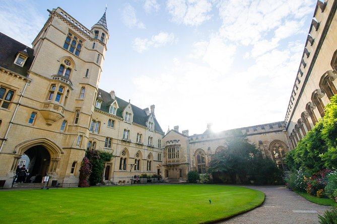Private Oxford Walking Tour With University Alumni Guide - Tour Guides