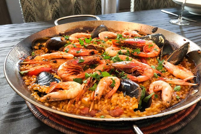 Private Paella Cooking Class in Barcelona - Inclusions