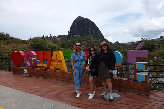 Private Peñol-Guatape Tour: With Lunch and Boat - Itinerary Details