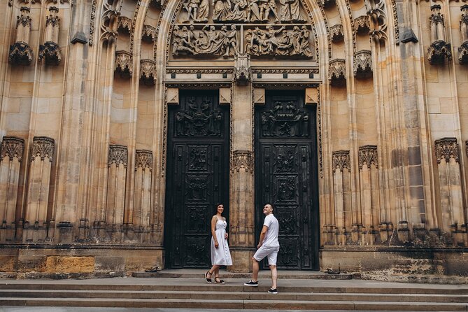 Private Professional Photoshoot at Prague Castle - Meeting Point and Identification