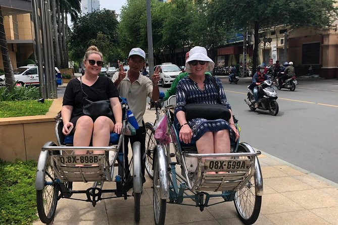 Private Saigon Cyclo Tour With Tour Guide - Booking Confirmation and Accessibility