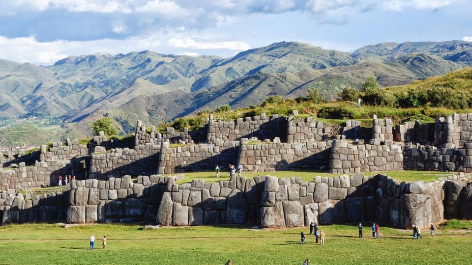 Private Service Guided Tour of Cusco and Its 4 Ruins - Experience Highlights