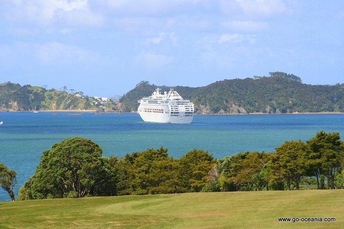 Private Shore Excursion: Bay of Islands Tour With Wine Tasting - Inclusions and Amenities