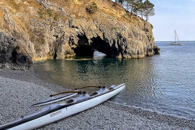 Private Tahitian Pirogue Ride in Douarnenez Bay - Included Services and Policies