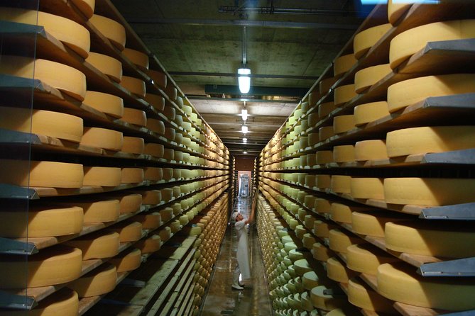 Private Tour to Gruyères, Chocolate & Cheese Factory From Geneva - Reviews
