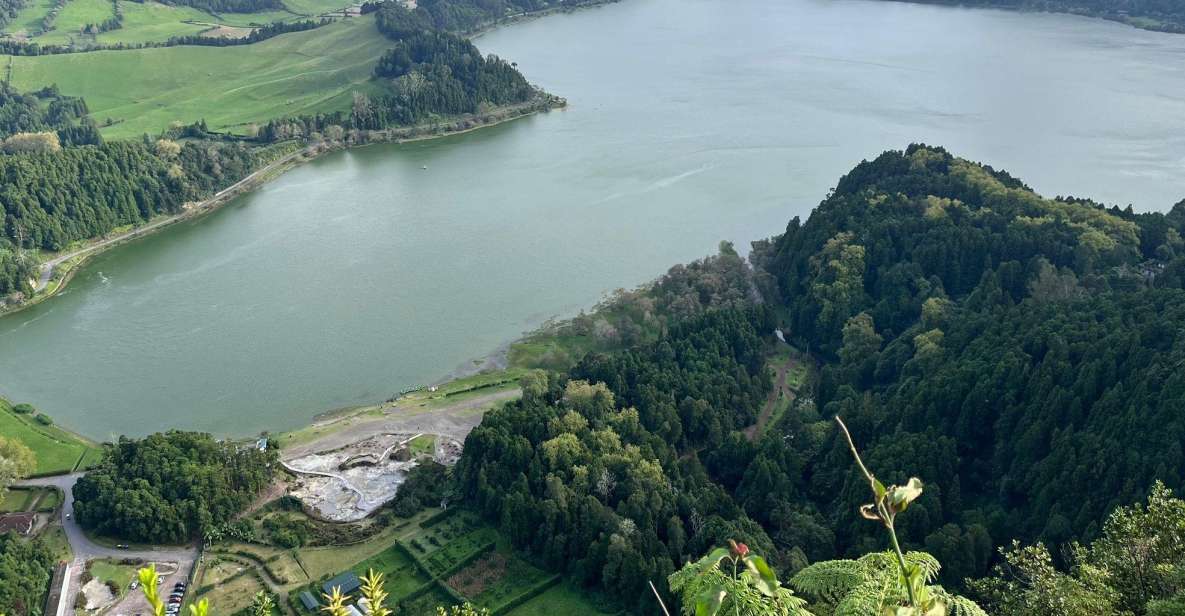 Private Tours Best Spots (Views) in SāO Miguel Island - Volcanic Crater Lagoa Das Sete Cidades