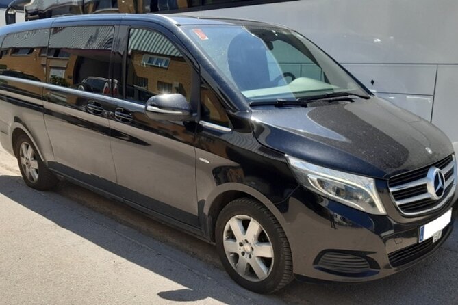 Private Transfer From Biarritz Airport to Bilbao City - Meet Your Driver