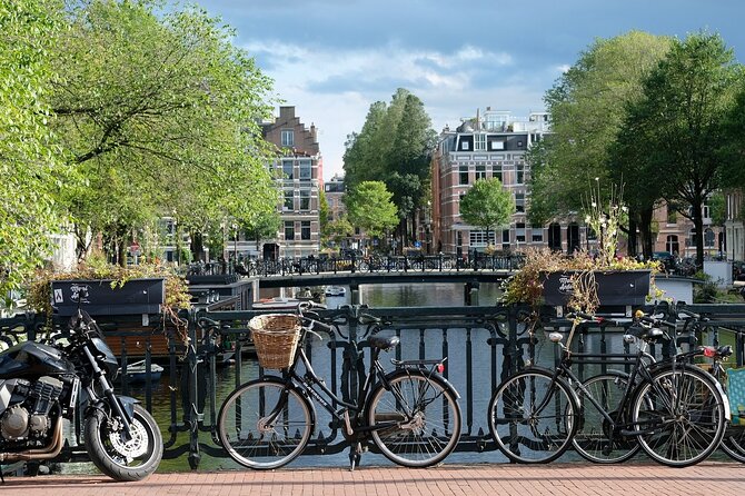 Private Transfer From Paris to Amsterdam - Accessibility and Accommodations