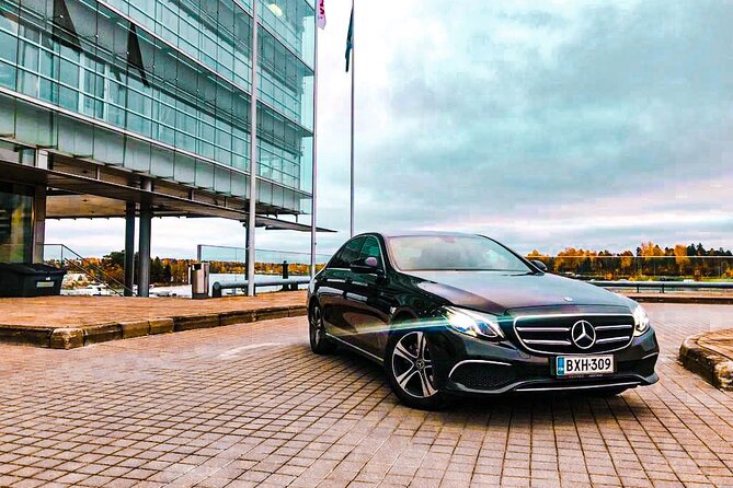Private Transfer Helsinki-St. Petersburg by Mercedes V or E-class - Services and Amenities Provided