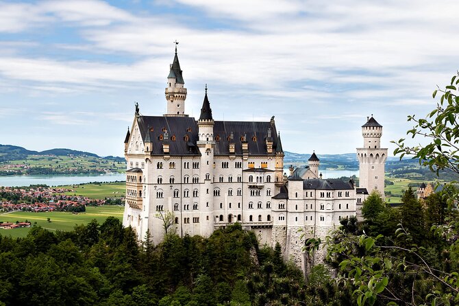 Private Van Tour to Royal Castle of Neuschwanstein From Munich - Traveler Experience Enhancement