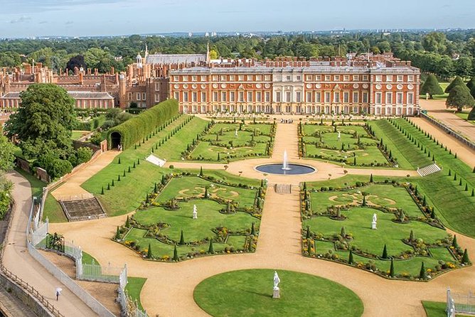Private Vehicle To Hampton Court Palace From London With Admission Tickets - Additional Information