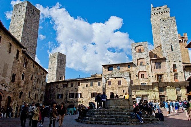 Private Walking Tour in San Gimignano With a Local Licensed Guide - Booking Information