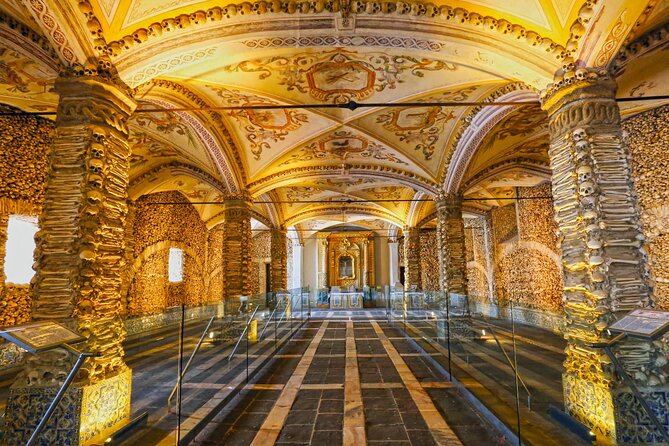 Private Walking Tour of Highlights Locations in Evora - Experienced Tour Guides