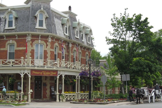 Private Walking Tour of Niagara-on-the-Lake Historic District - Exploring Niagara-on-the-Lakes History