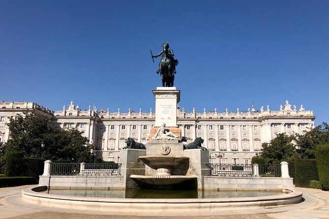 Private Walking Tour to Royal Palace and Old Town of Madrid - Art and Architecture