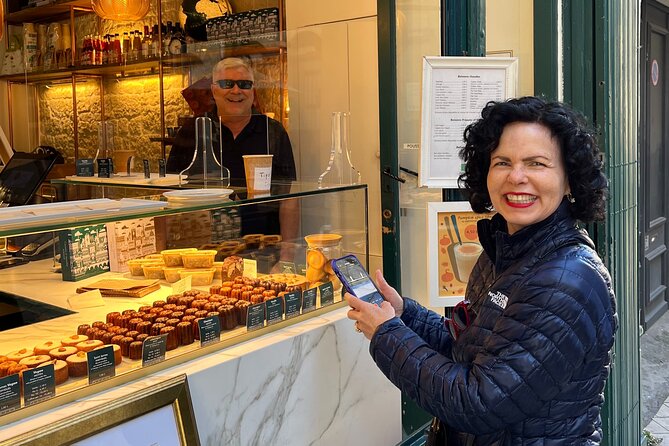 Private Walking & Wine Tasting Tour of Bordeaux With Local Sophia - Meeting and Pickup Instructions