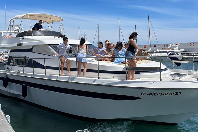 Private Yacht Sailing Along the Marbella Coast - Onboard Amenities and Services