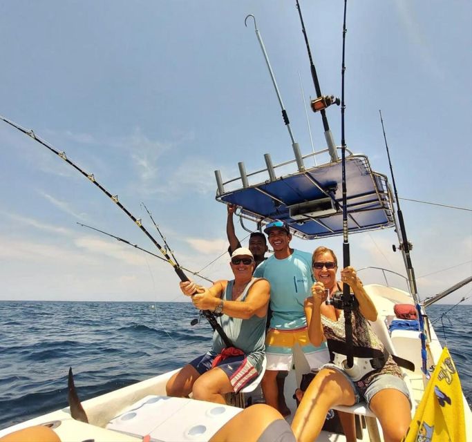 Puerto Escondido: Fishing Charter - Transportation