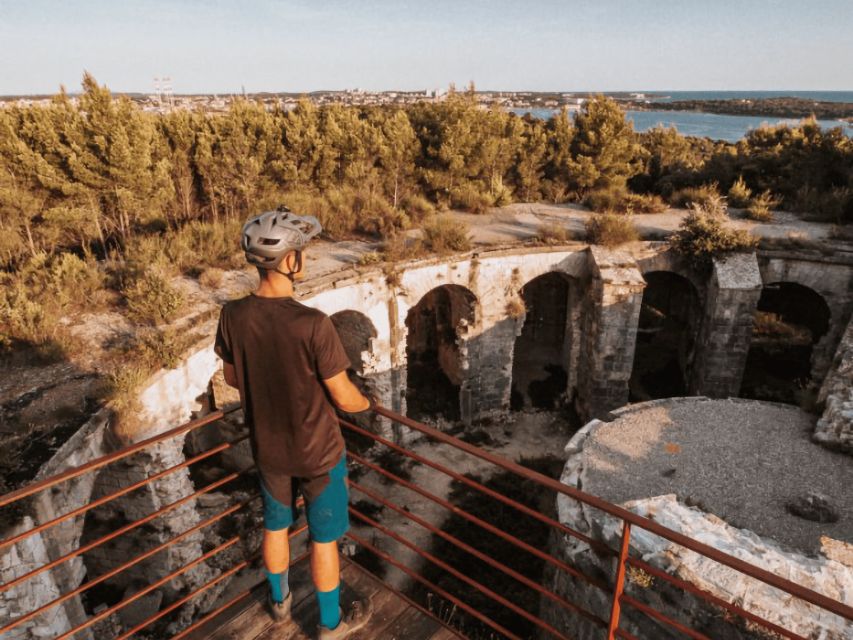 Pula: Bike Tour With Fortress Exploration and Wild Picnic - Indulge in Local Culinary Delights
